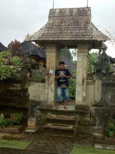 ciri khas banguan depan rumah desa adat penglipuran